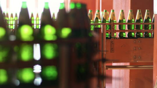 绿色玻璃瓶自动化生产线