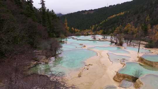 航拍四川九寨沟黄龙景区争艳池映月池迎宾池