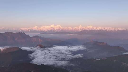 航拍西藏牛背山云海大山晚霞云星空日出自然