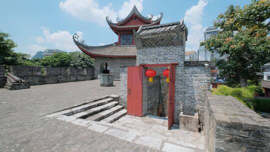 广西柳州旅游景点东门城楼城门城墙