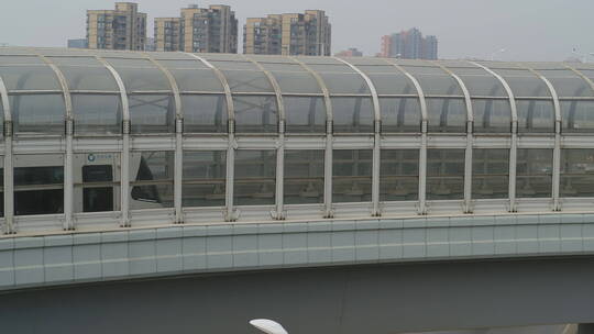武汉光谷量子号立交桥航拍特写车辆行驶709视频素材模板下载