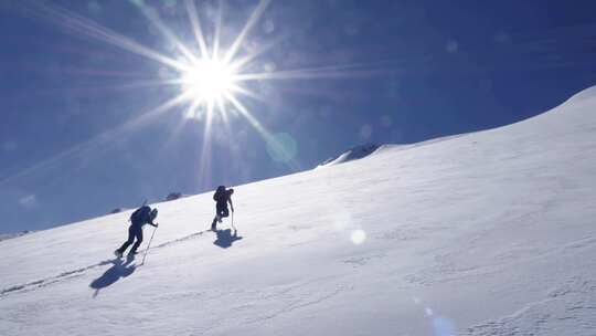 阳光直射、登雪山、攀登者