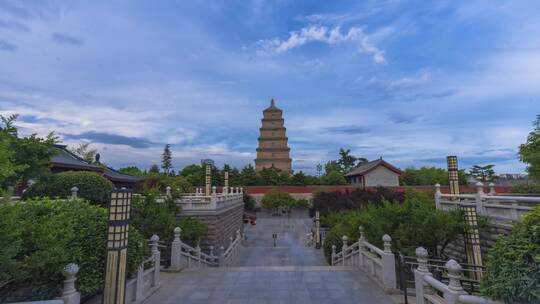 西安地标建筑大雁塔落日黄昏