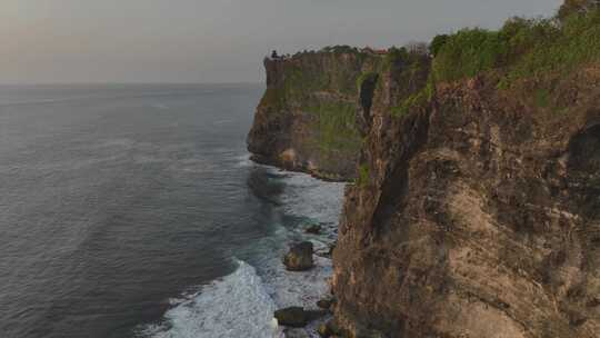 HDR印尼巴厘岛情人断崖海滨自然风光航拍视频素材模板下载