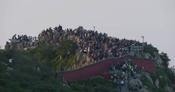 中国山东泰安泰山山顶风景风景区云海