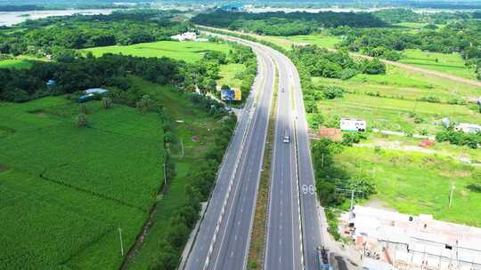 孟加拉国达卡马瓦班加高速公路的无人机镜头