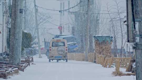 农村雪天出行