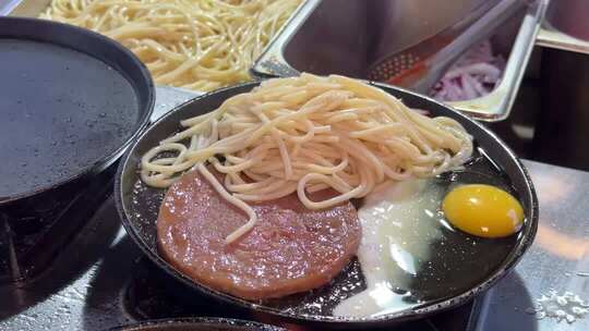 烤牛排意大利面街头美食小吃