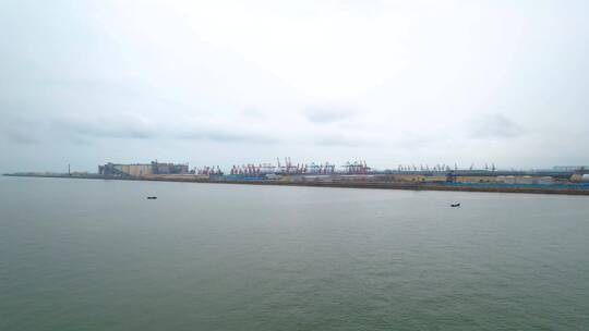 中国辽宁锦州笔架山海边工地厂房航拍视频素材模板下载