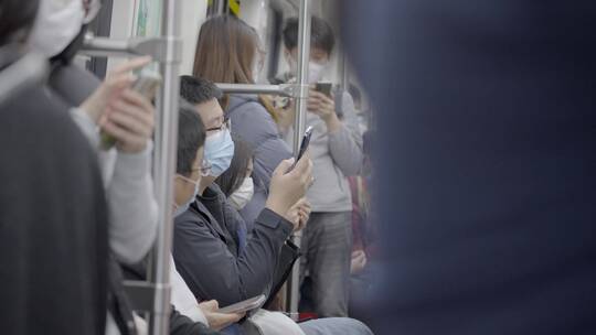 2023广州地铁人挤人低头族合集视频素材模板下载