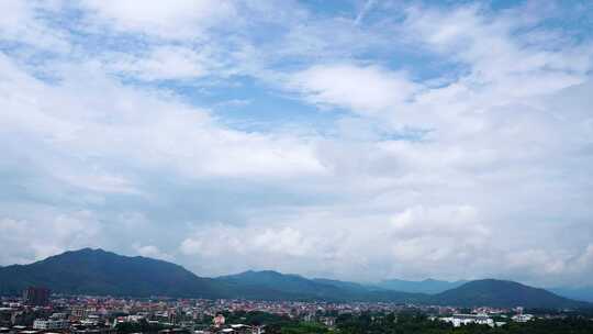 乡村山云延时蓝天白云山延时天空云远山风景