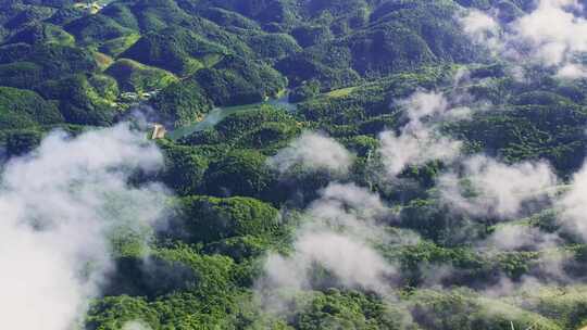 航拍云雾山河绿水青山自然风景