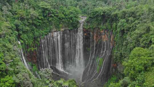 Tumpak SeWu，无人机，印度尼西