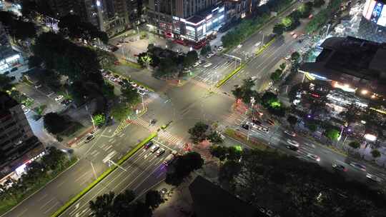 夜晚十字路口车流城市道路交通夜景城市街道