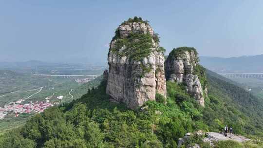 山东临沂平邑县曾子山峰奇石怪山色美