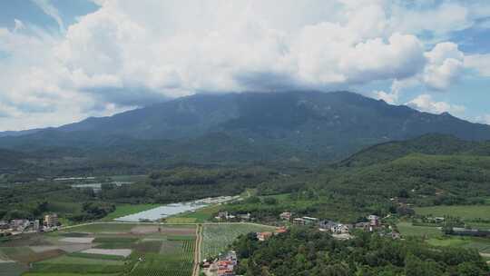 4K广东惠州罗浮山云层环绕航拍