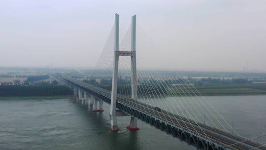 湖北荆州长江公铁大桥