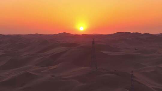 航拍腾格里沙漠日落