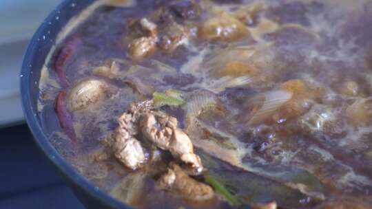 家常菜炖鸡爪烹饪