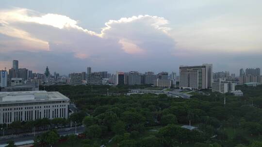 雨后的城市