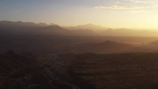 穿越西北——日照金山4k（DJI mavic 2pro）视频素材模板下载