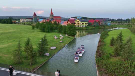 夏日户外亲子旅行自然风景航拍童话城堡