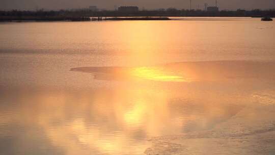 夕阳 日落 晚霞 水面 建筑