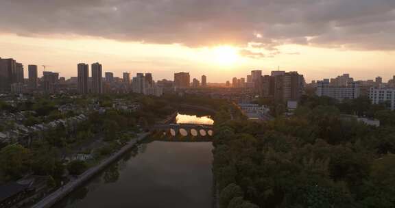 成都望江楼公园航拍美丽日落晚霞春天风景