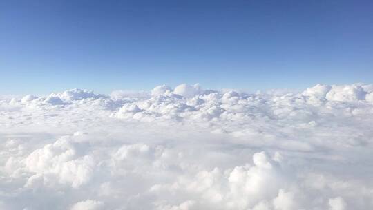 云海飞行主观视角白云蓝天
