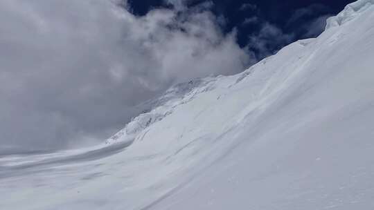 四川第二高峰中山峰雪山冰川风光