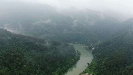 大山山谷迷雾风光航拍