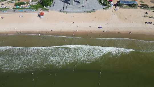 大海沙滩浪花升格海浪慢动作航拍