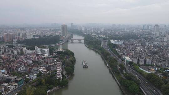 雨后的广东东江沿岸