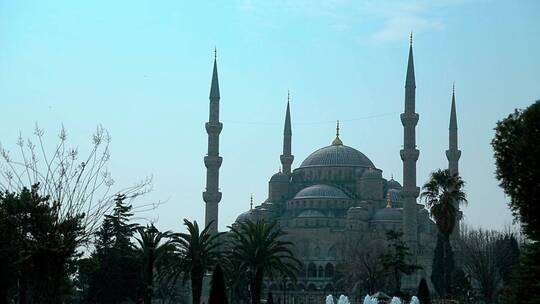 蓝色清真寺的宣礼塔