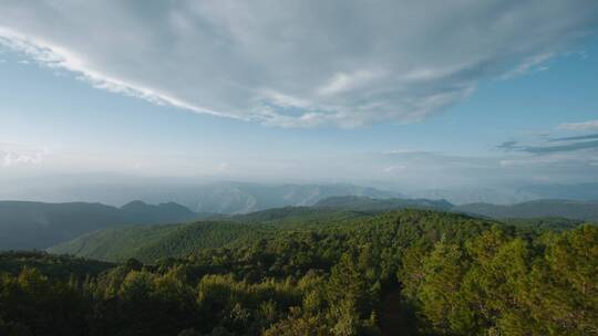 原始森林延时视频西南山区云层光影变化