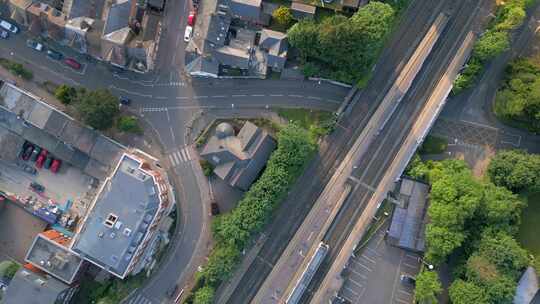 英国车站的通勤列车空中时移