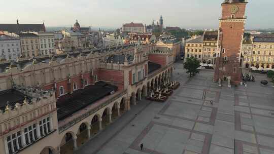 克拉科夫中央历史旅游区市场广场市政厅塔鸟