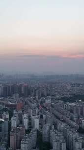 竖屏航拍福建泉州城市晚霞夕阳