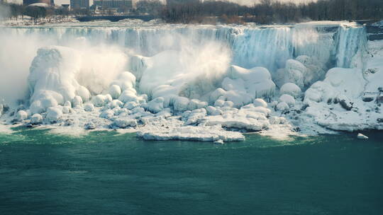 冰川瀑布自然景观