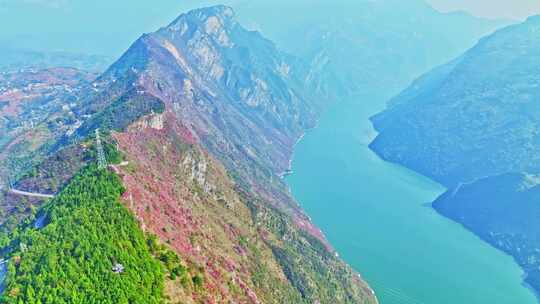 航拍巫峡红叶