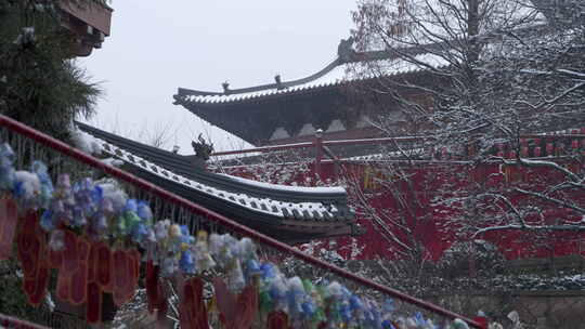 杭州径山寺中式古建筑寺庙雪景