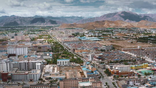 西藏日喀则市桑珠孜区城市白天高楼