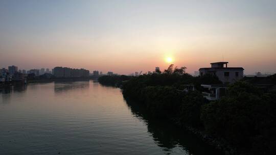 航拍黄昏日落时分的河流视频素材模板下载