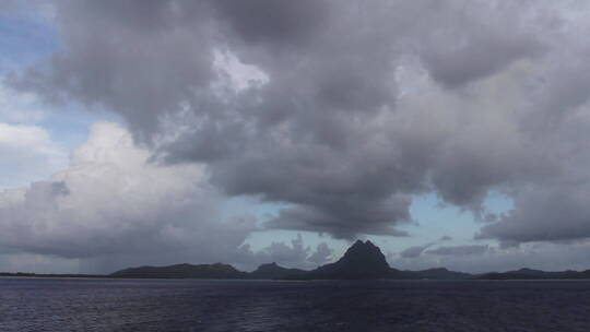海岛云层天际线景观视频素材模板下载