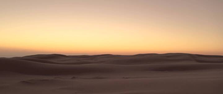 黄昏的沙漠