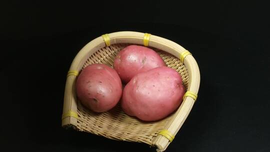 红土豆特写马铃薯洋芋有机蔬菜