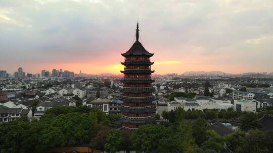 航拍夕阳下的北寺塔 苏州北寺塔