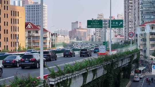 上海内环高架清晨早高峰航拍