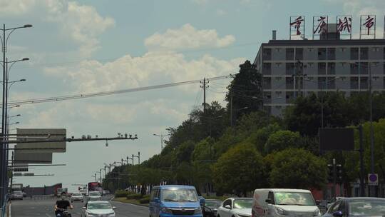 重庆高温炎热道路交通视频素材模板下载