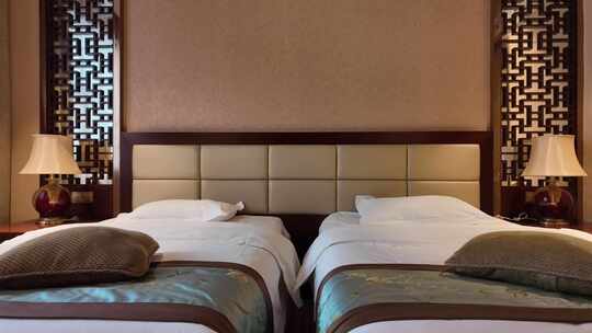 酒店双床卧室室内场景